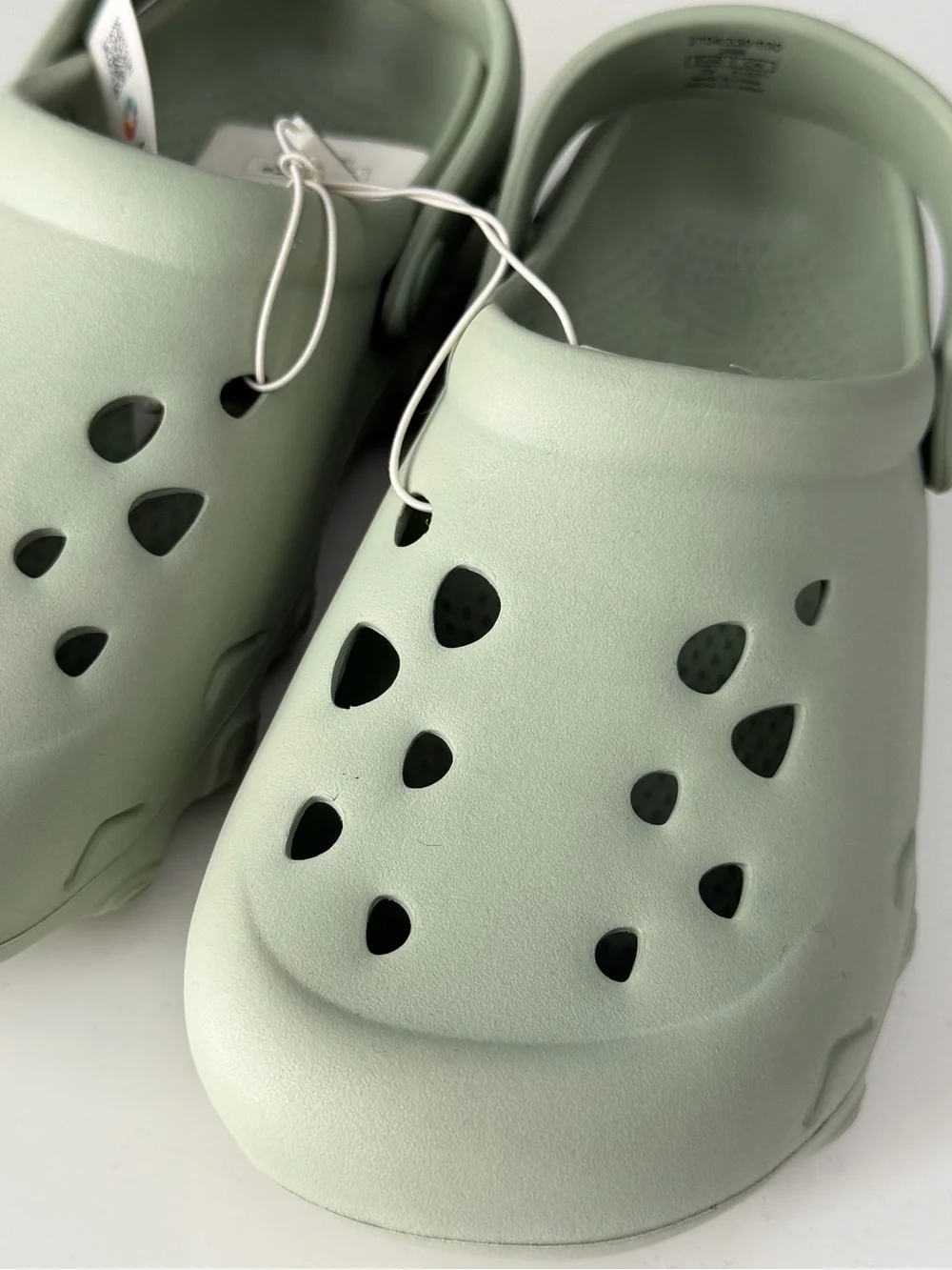 NWT Zara Kids Light Mint Green Clog Sandals - US size 1.5- 2